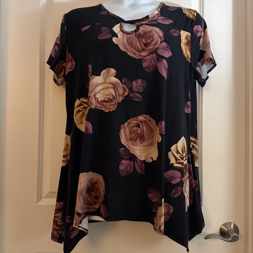 American City Wear Floral Black and Brown Women's Top 3X